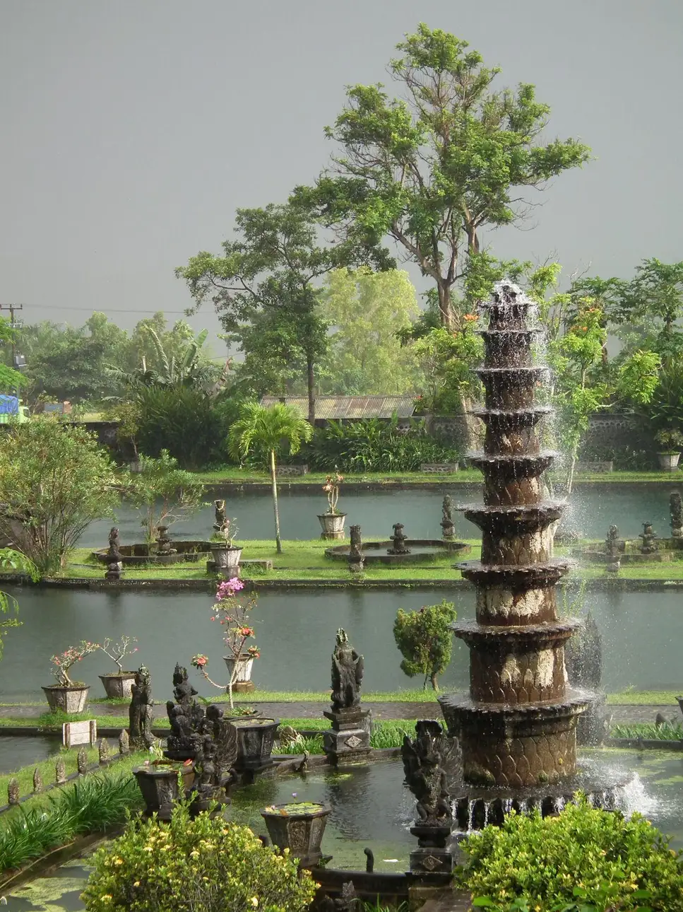 Bali Private Tour: Besakih, Lempuyang, & Tirta Gangga Temple Image 3
